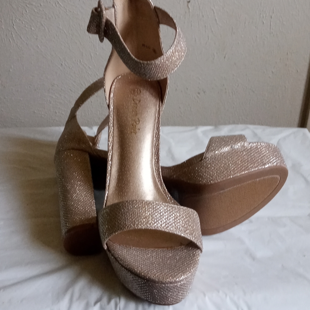 Dream Pairs sandals - Picture 8 of 8